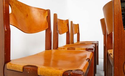 Maison REGAIN
Suite de six chaises en orme...