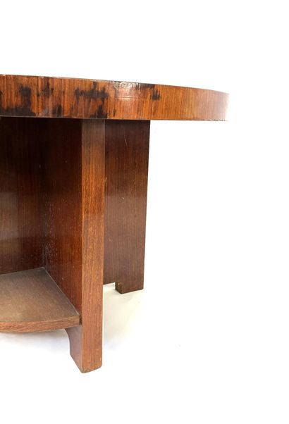 Petite table d'appoint en bois veiné de style...