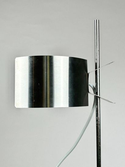 Lampe de bureau en aluminium, l'abat-jour...