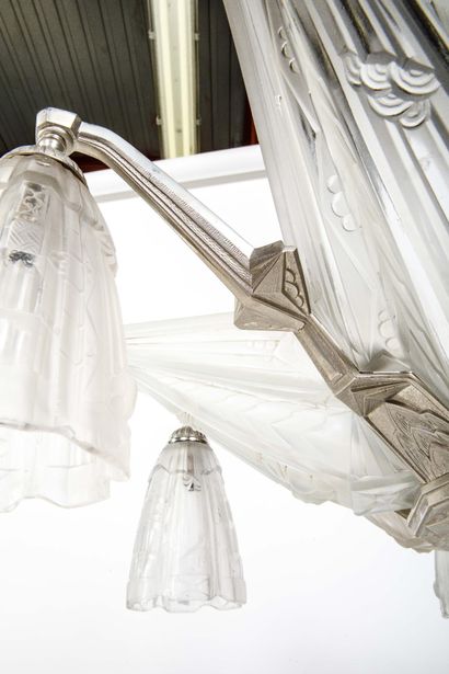 Maison GILLES, Paris
Important lustre en...