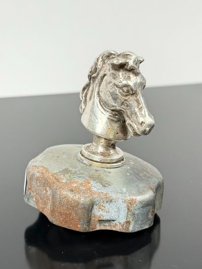Mascotte bouchon de radiateur en bronze argenté...