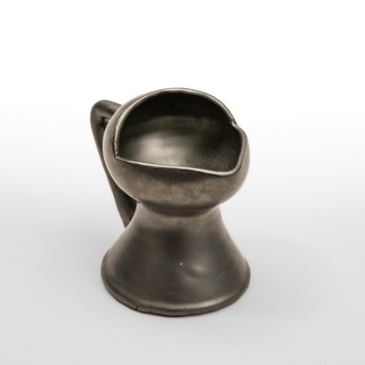 In the taste of Georges Jouve
Small pitcher...
