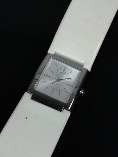 Clavin Klein
Montre bracelet en métal argenté...