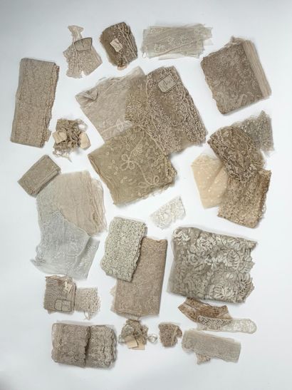 Ensemble de 10 sachets contenant des pièces...