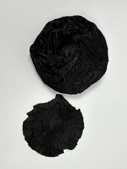 Ensemble d'accessoires relatifs au deuil,...