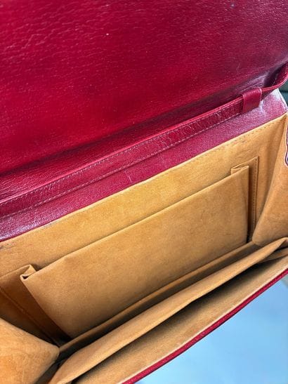 Shoulder flap bag in burgundy leather, mustard...