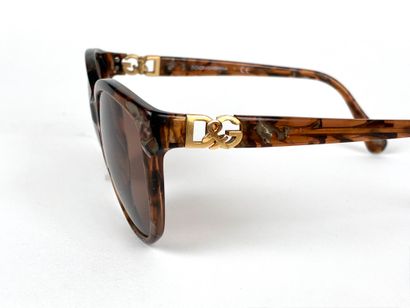 DOLCE & GABBANA
Paire de lunette de soleil...