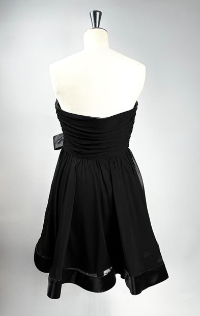 C by N
Robe courte de soirée noire bustier...
