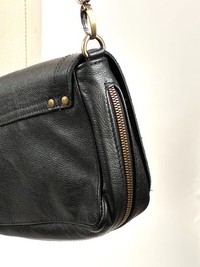 Petit sac à main pochette en cuir noir clouté...