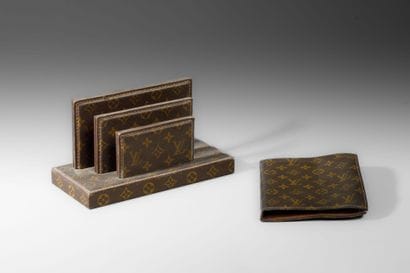Louis VUITTON 
Three-compartment leather...