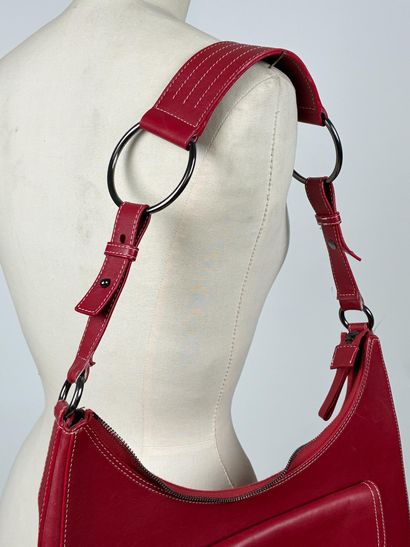 LANCEL 
Red leather shoulder bag
Good condition...
