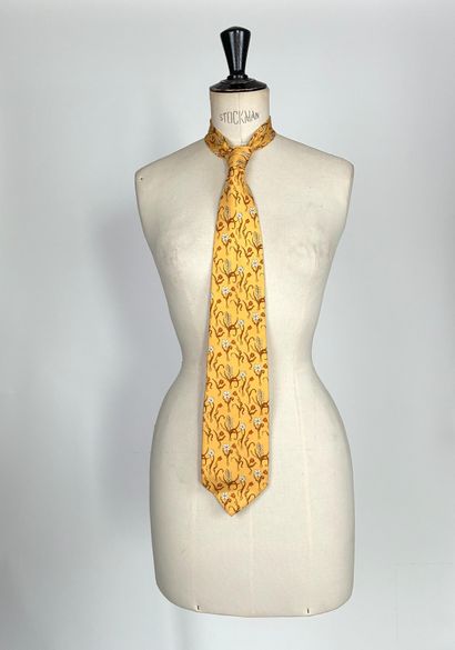 YVES SAINT LAURENT
Ensemble de deux cravates...