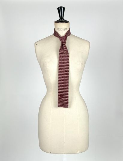 Ensemble de six cravates en soie, coton et...