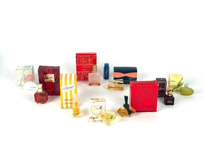VAN CLEEF & ARPELS
A miniature 