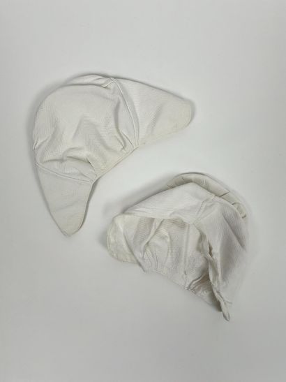 Ensemble composé de deux bonnets pour enfant...