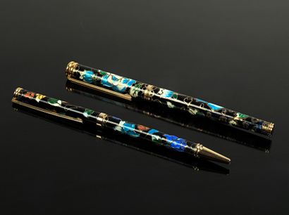 Set of two pens including 
- A fountain pen...