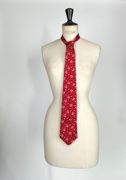 LANVIN
Ensemble de trois cravates en soie,...