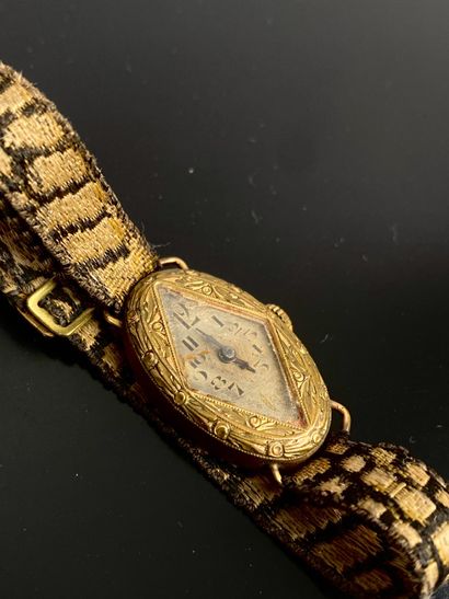 Lady's watch with gilt metal bracelet, diamond-shaped...