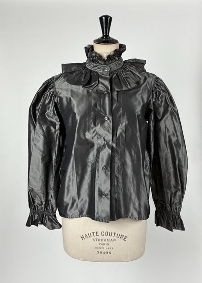 YVES SAINT LAURENT Rive Gauche
Blouse en...