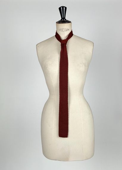 Ensemble de six cravates en soie, coton et...
