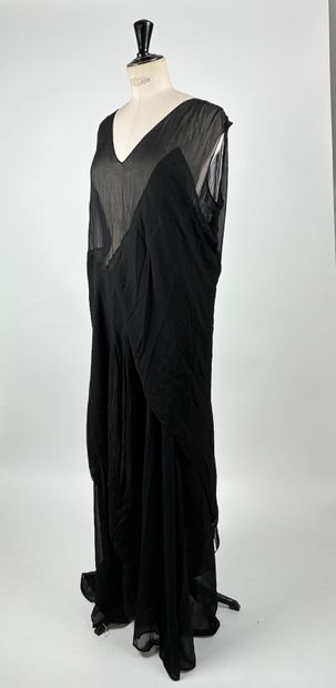 Ensemble de 4 robes noires de différentes...