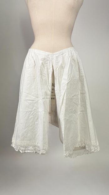 Ensemble de 4 pièces, en lin ou en chanvre,...