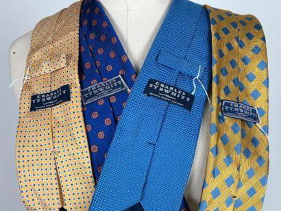Charles TYRWHITT
Ensemble de quatre cravates...