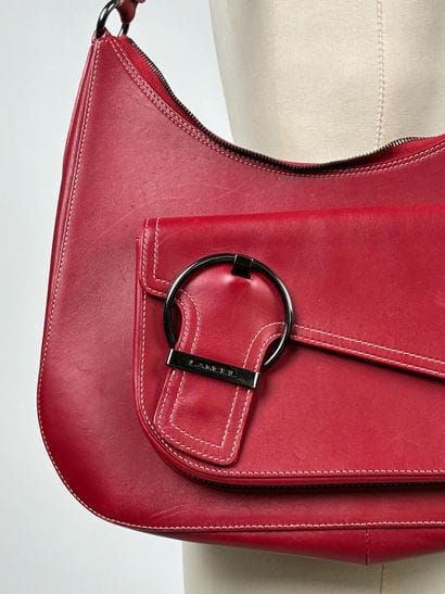 LANCEL 
Red leather shoulder bag
Good condition...