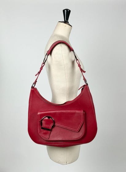 LANCEL 
Red leather shoulder bag
Good condition...