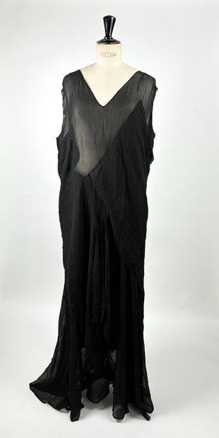 Ensemble de 4 robes noires de différentes...