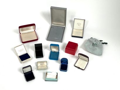 Set of 12 jewelry boxes of various styles...