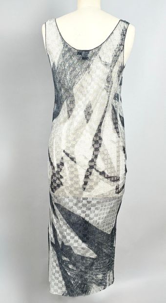 GIANFRANCO FERRE
Robe maille à motif géométrique...