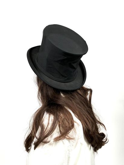 ARISTIDE BOUCICAUD
Chapeau haut de forme...