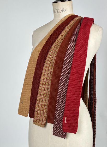 Ensemble de six cravates en soie, coton et...