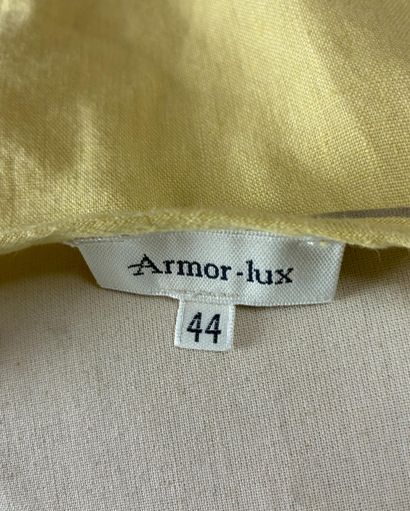 Armor Lux 
Robe anis avec des broderies florales...