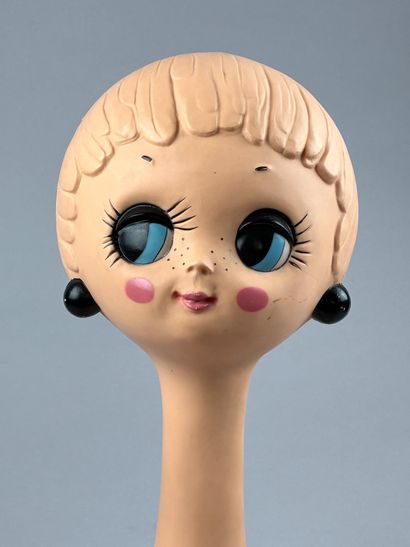 TWIGGY
Marotte ou tête à chapeau en celluloïde...