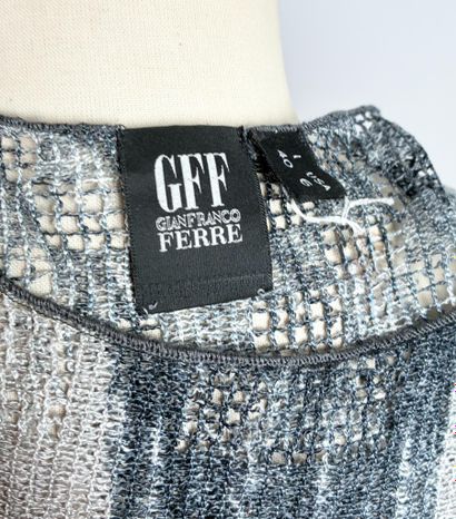 GIANFRANCO FERRE
Robe maille à motif géométrique...