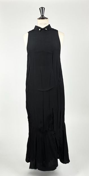 ARMAND VENTILO
Robe fourreau en coton
Taille...