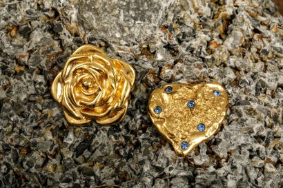 Yves Saint Laurent
Two gilded metal pins,...