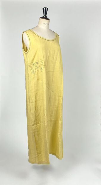 Armor Lux 
Robe anis avec des broderies florales...