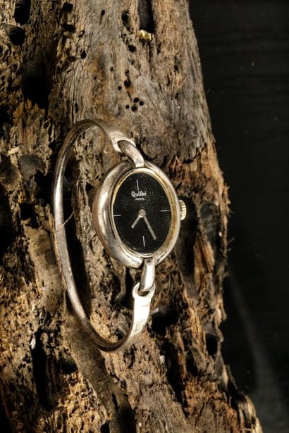 Quilbé
Montre jonc en argent à mouvement...