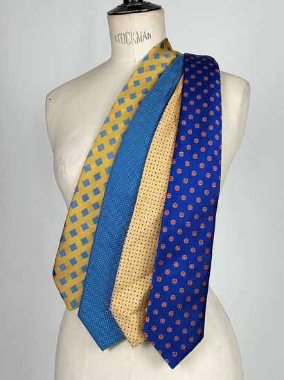 Charles TYRWHITT
Ensemble de quatre cravates...
