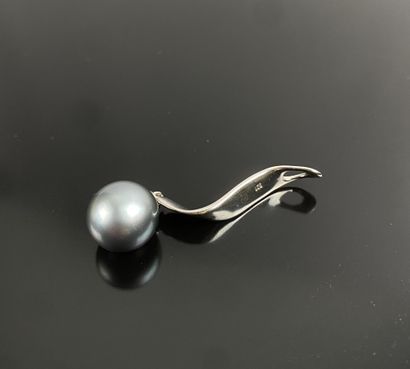 Pendentif en argent 925 millièmes d'un ruban...