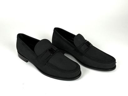 LOUIS VUITTON
Paire de mocassins d'homme...