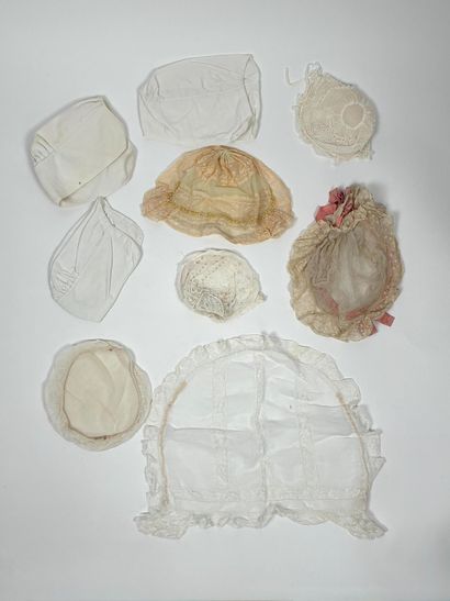 Ensemble de bonnets et chapeaux en cotonnade...