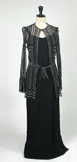 Robe noire longue de couturière et veste...