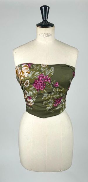 Set of 5 silk squares including:
- PIERRE...