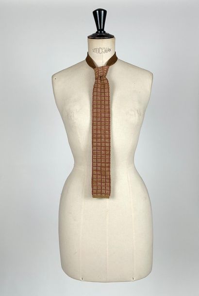 Ensemble de six cravates en soie, coton et...