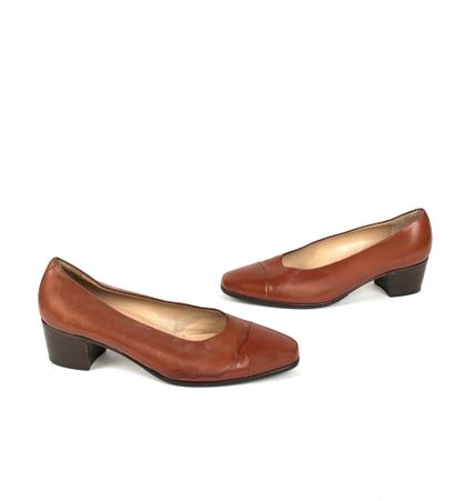 TANINO CRISCI
Réunion d’une paire d’ESCARPINS...