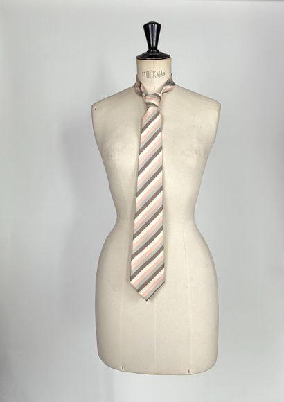 LANVIN
Ensemble de trois cravates en soie,...